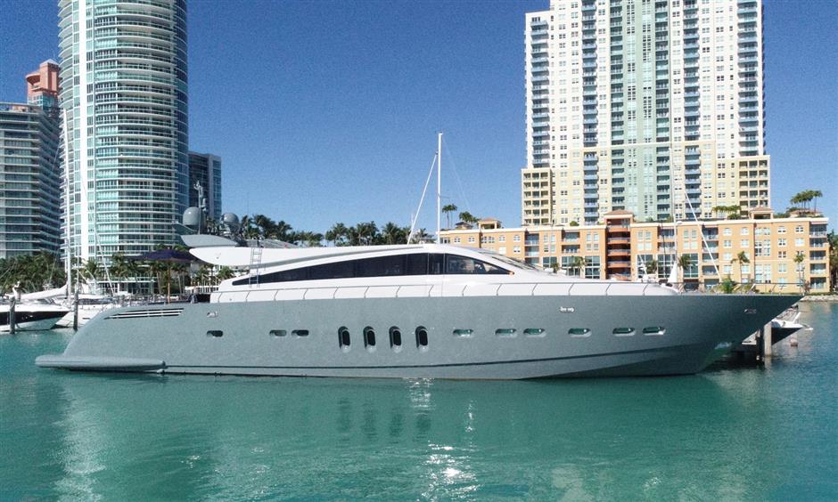 Veloce 101 Leopard Express Yacht satisfies need for speed