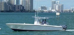36' Contender Center Console 2006 for sale