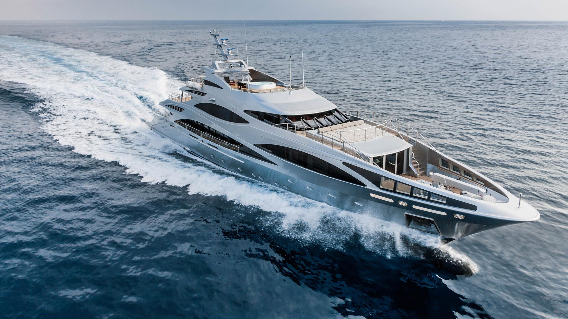Benetti Yachts Full Screen Picture