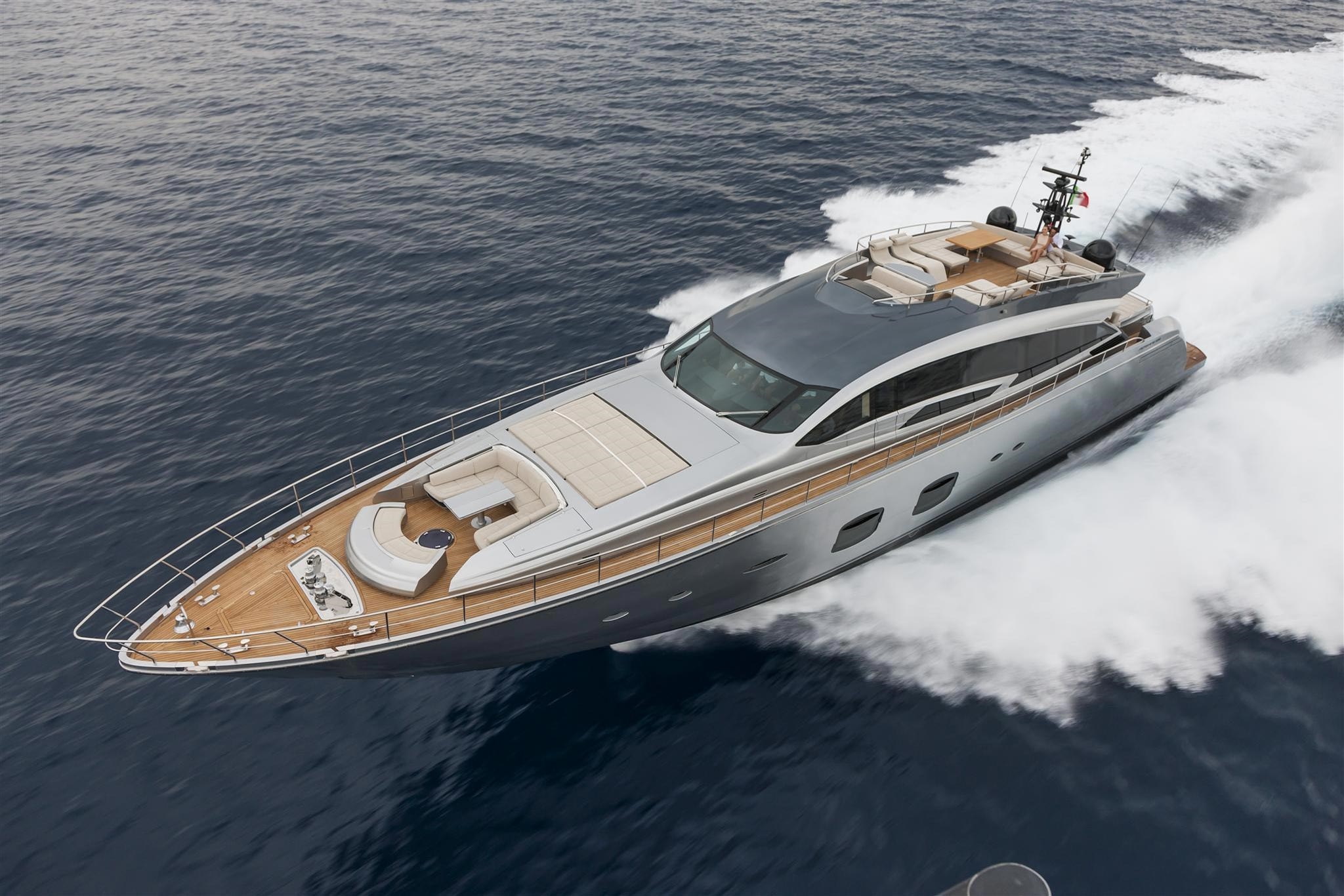 Pershing Yachts Full Screen Picture