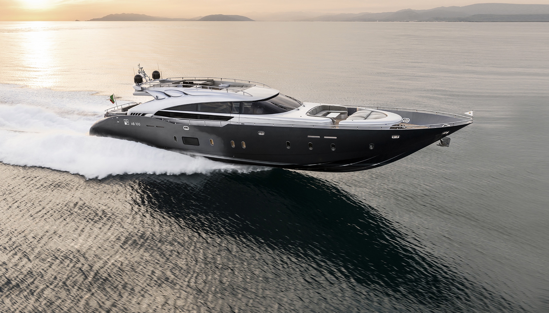 AB Yachts Full Screen Picture
