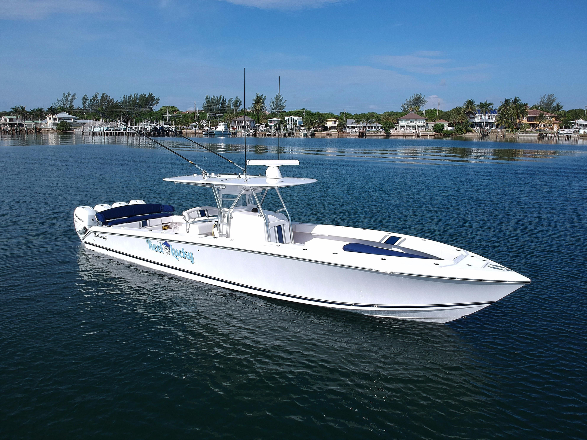 Bahama Boats Full Screen Picture