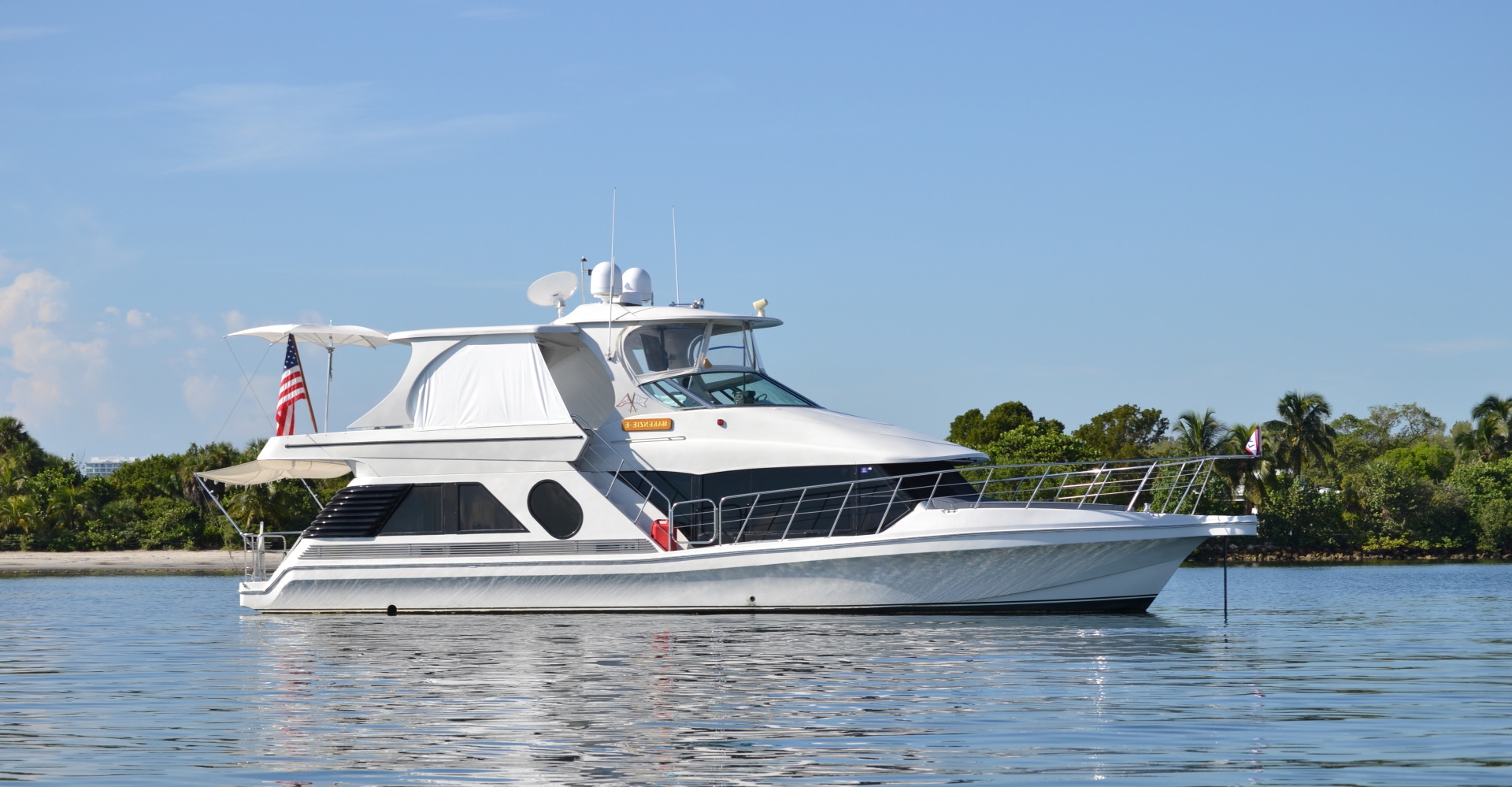 Bluewater Yachts Full Screen Picture