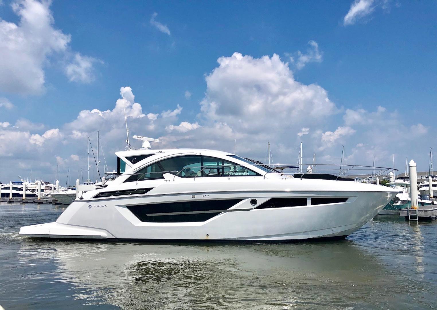 Cruisers Yachts Full Screen Picture