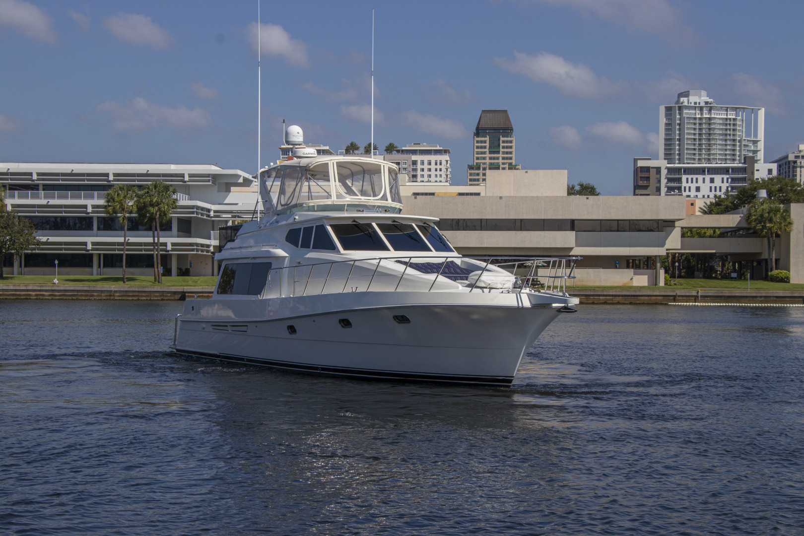 McKinna Yachts Full Screen Picture