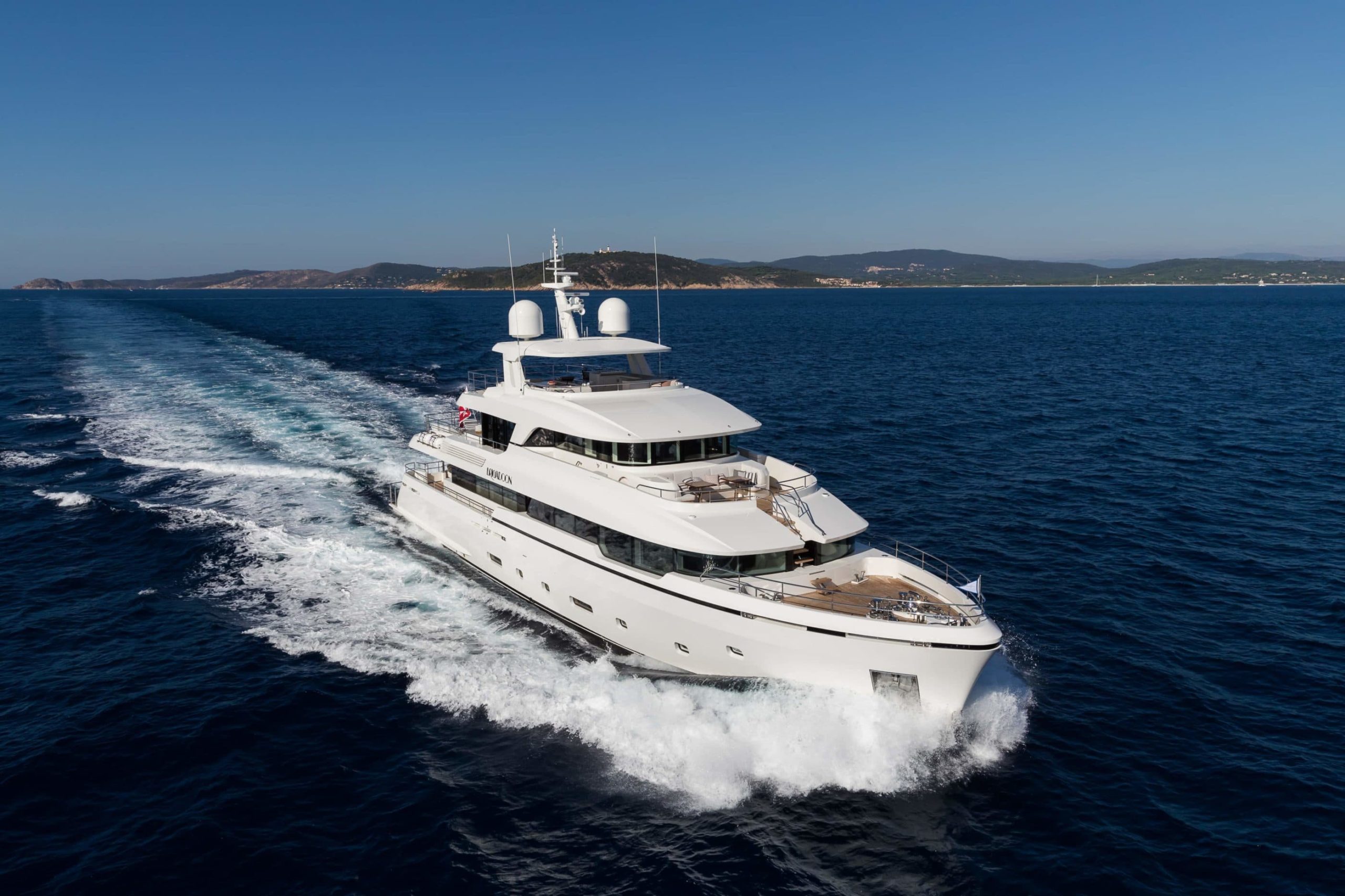 Moonen Yachts Full Screen Picture