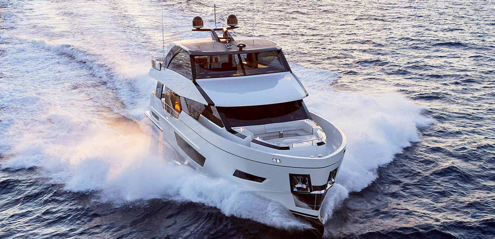 Ocean Alexander Yachts Full Screen Picture