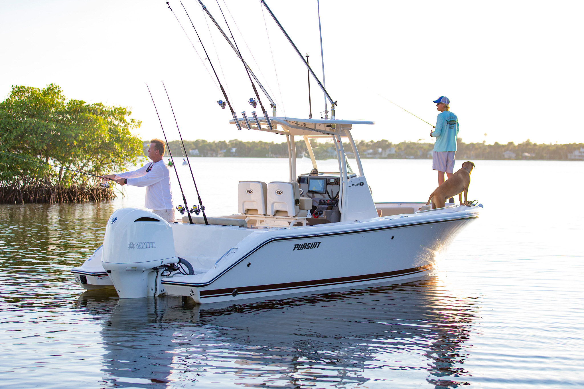 Pursuit Yachts Full Screen Picture