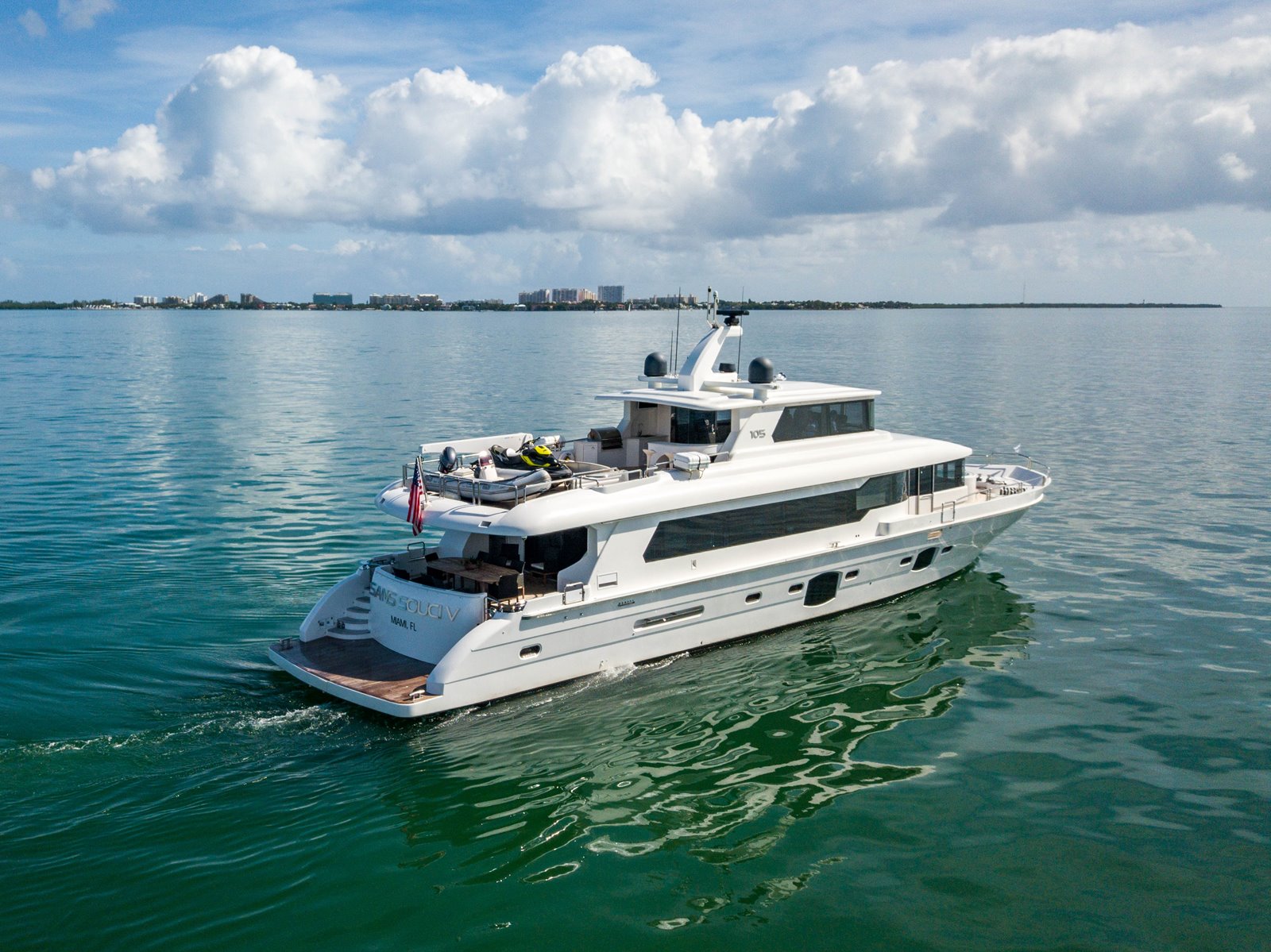 Tarrab Yachts Full Screen Picture