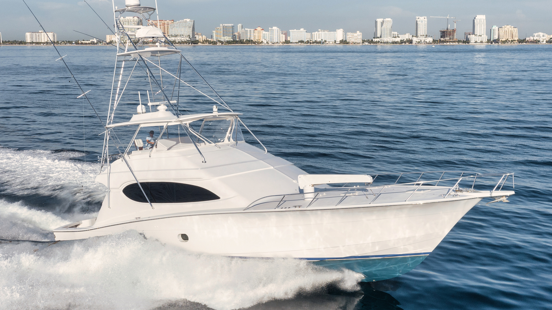 68 Hatteras profile