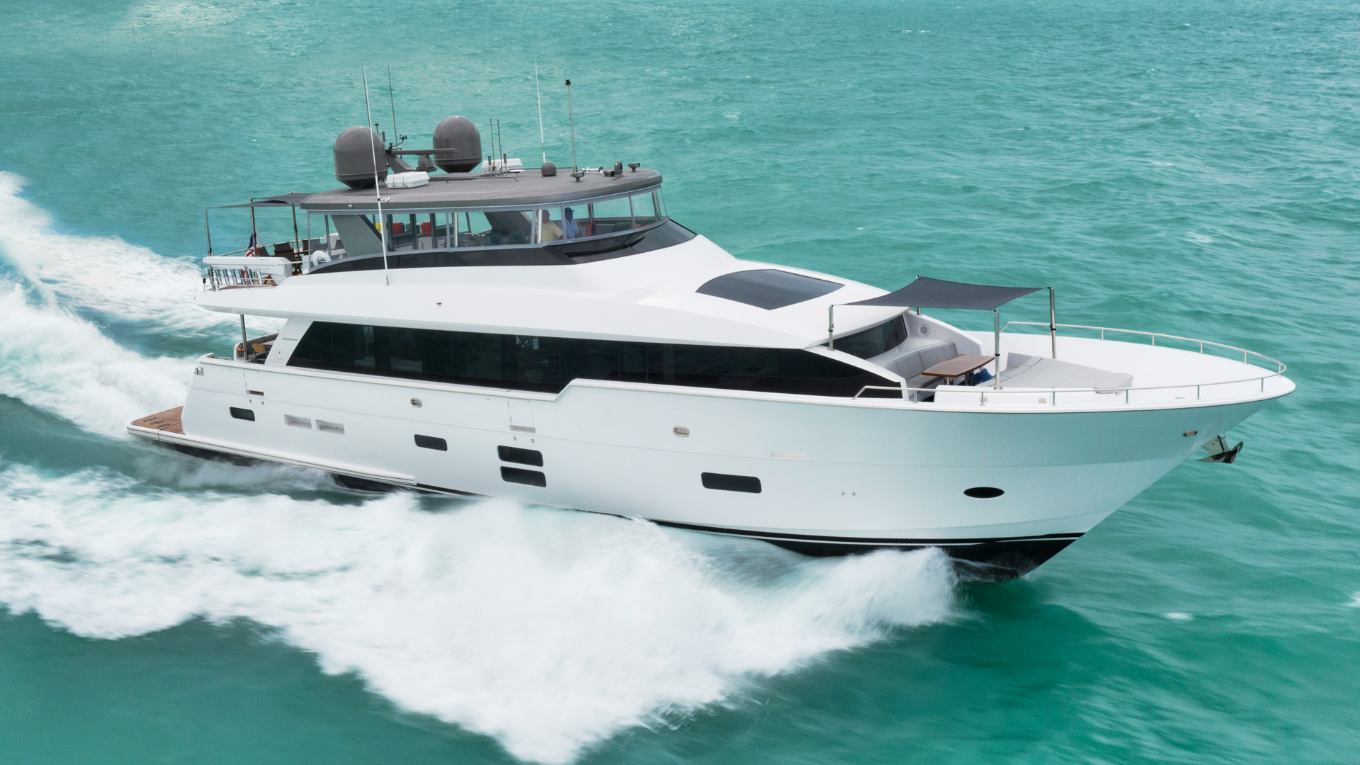 90 Hatteras profile