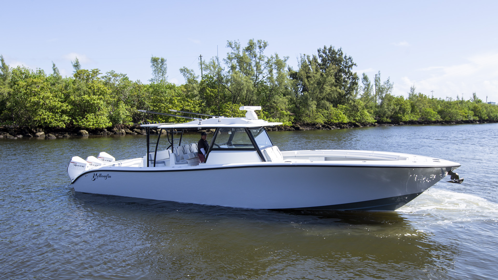42 Yellowfin Profile