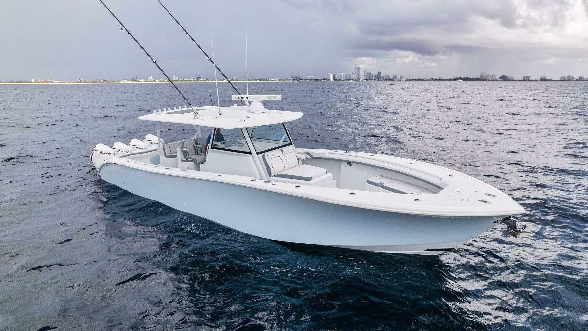42 Yellowfin 2023